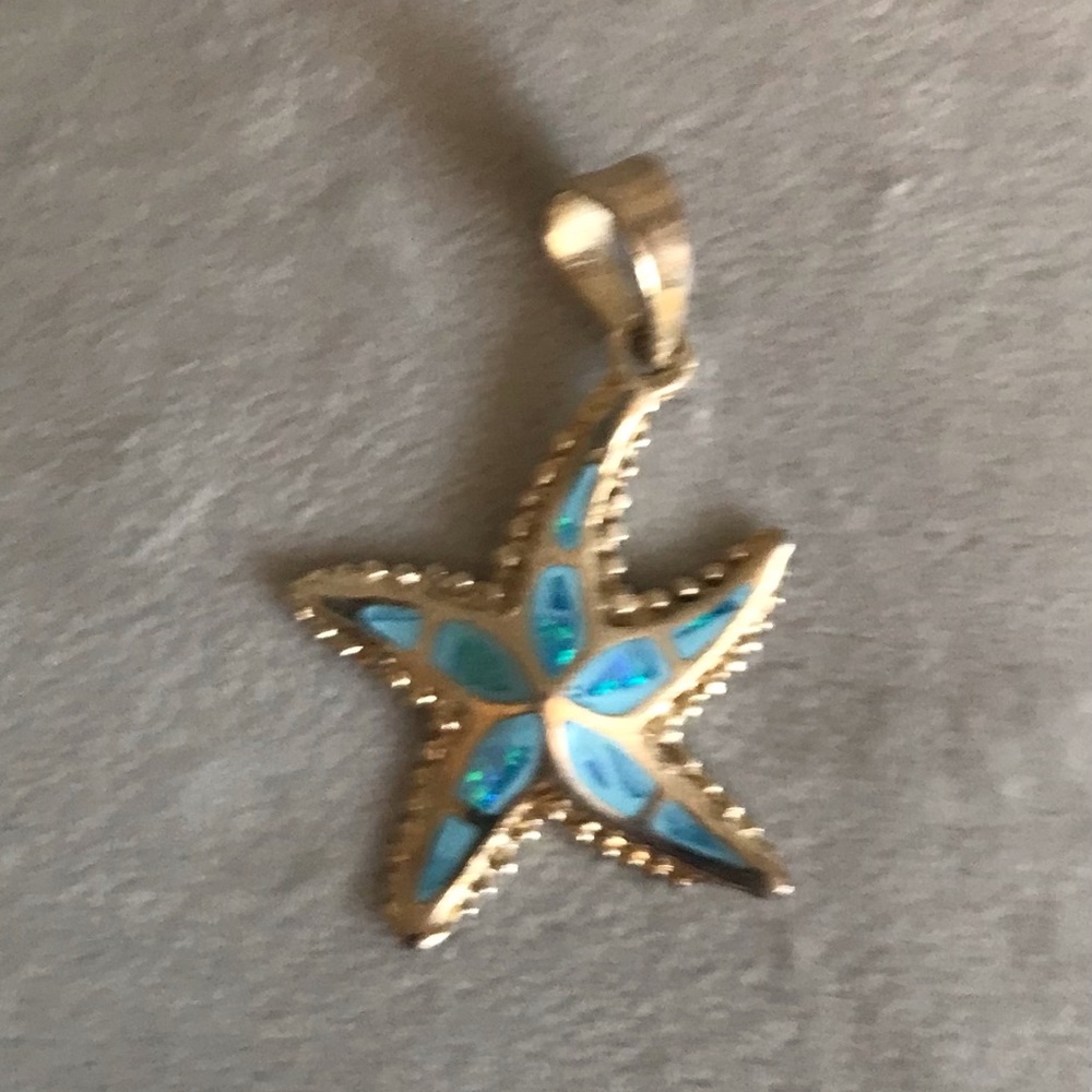 Silver starfish pendant